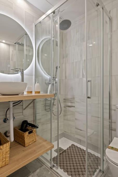 Beautiful 3 Bed Stylish & Cozy Apartment - Susanna Suite Міхас Екстер'єр фото