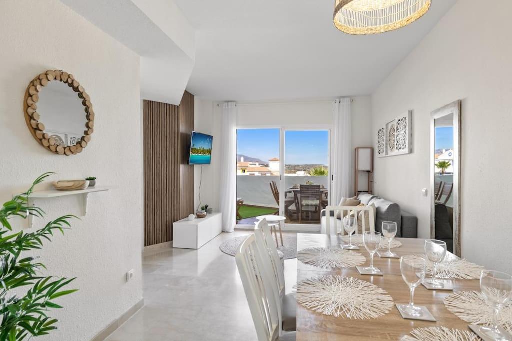 Beautiful 3 Bed Stylish & Cozy Apartment - Susanna Suite Міхас Екстер'єр фото